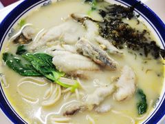 招牌黄鱼面-明呈黄鱼面馆(斜土路店)