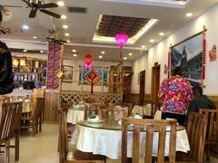 大堂-鹤乡东北菜(崮山路店)