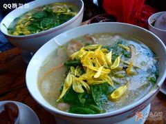 過橋米綫-桥香园云南过桥米线(金马碧鸡店)