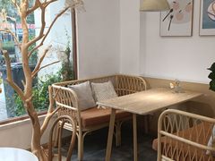 -嗒令甜品·主题融合料理餐厅(首座时代店)