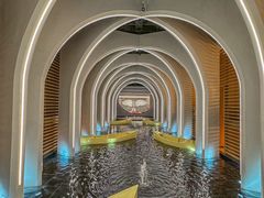 -涨巢·潮玩水疗局