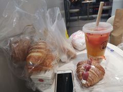 -万利隆·活力烘焙(人民路店)