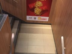 -麦当劳(中山大道中店)