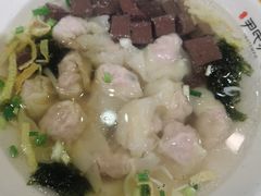 鲜肉小馄饨-百年尹氏汤包(湖南路狮子桥店)