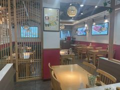 大堂-八二小区抄手(三友路店)