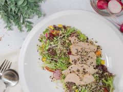 藜麦烟熏鸡胸肉沙拉-美拉维苏披萨(华科店)