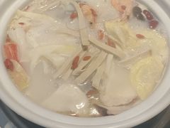 -三人行骨头王火锅(长寿店)