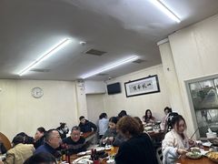 -胡子饮食店