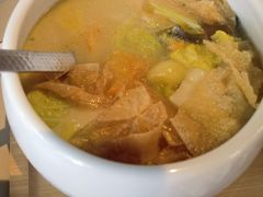 -穹六人间 people 6(岳阳路店)