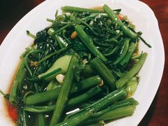 -Dang restaurant (patong phuket)