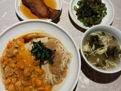 蒜蓉小龙虾拌面-松鹤面馆·古法焖肉面(观前店)
