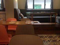 -樱花里音乐餐吧·牛扒椰子鸡(东圃店)