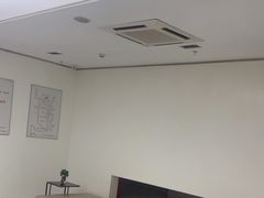 -卡罗酒店(东门晒布地铁站店)