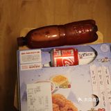 酒店前台帮忙定的炸鸡外卖 感觉韩国的炸鸡不用仔细挑牌