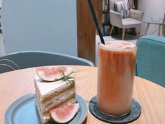 焦糖无花果奶油蛋糕-COTTON CAFE(德信·中外公寓店)