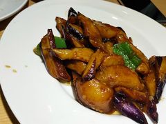 -关东小磨东北菜(上海长风大悦城店)