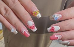 -花系美·美甲美睫精品店