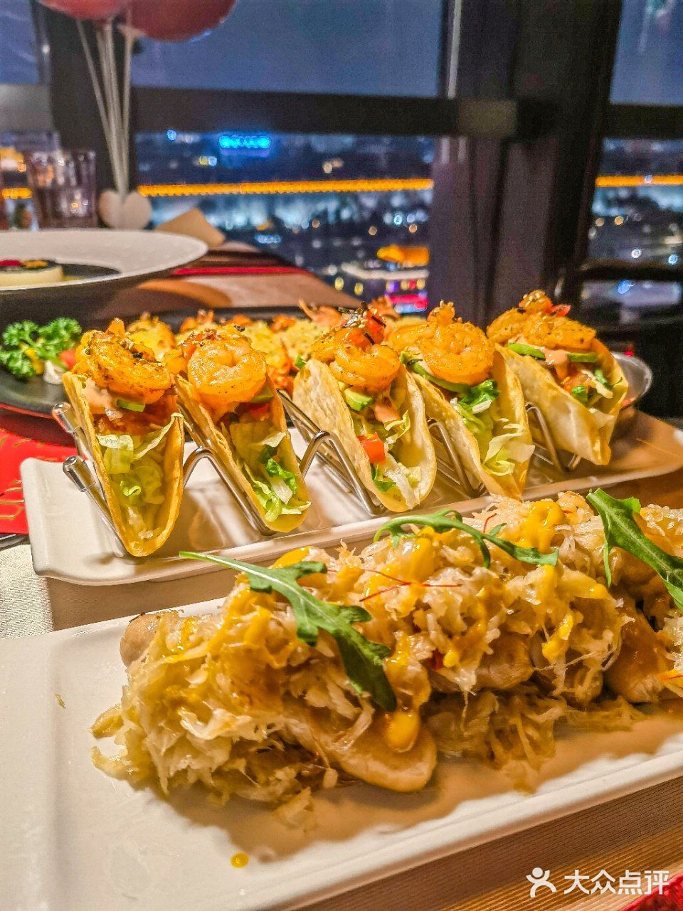 与城墙共进晚餐，如此夜色浪漫❤️