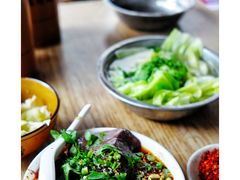-小杨翘脚牛肉