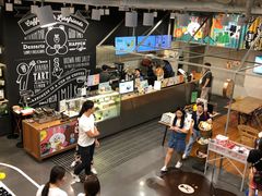-LINE FRIENDS Garosu-gil Flagship Store