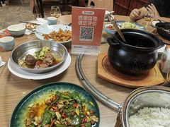 -荣基四海一家·家常菜·海鲜大排档(新安店)