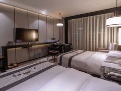 -乌鲁木齐百世昌龙泉酒店(大巴扎店)