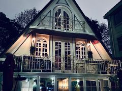 -弦月窗LUNETTE BY AMANDA(复兴路店)