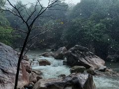 -鄣山大峡谷