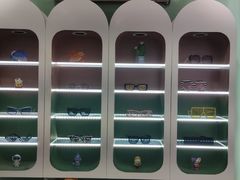 -GOOMI久米眼镜·蔡司·依视路·明月官方授权店(龙德紫金店)