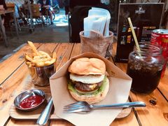 -BURGER BRO'S