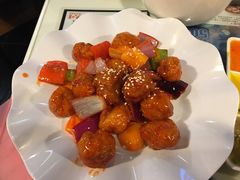 -新大咀港式茶餐厅(宝山万达店)