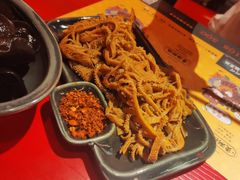 -谭鸭血老火锅(娄星区长青街店)
