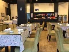 -黄山阿拉酒店(黄山风景区换乘中心店)