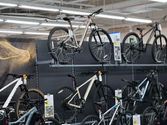 -迪卡侬(苗岭路店)