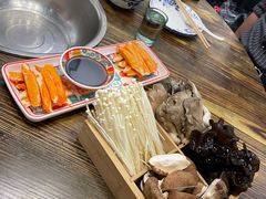-超越炭火牛蛙火锅鸡(河东店)