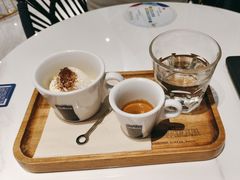 -LAVAZZA拉瓦萨咖啡(上海金融街店)