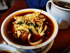 土冒黄喉-炉小二铜锅牛蛙•川湘菜(三里屯店)
