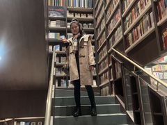 -钟书阁(群光广场店)