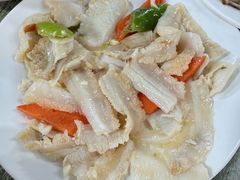 拌肚领-正宗胖子抻面馆(岭东路店)