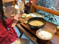 -银米·云南传统过桥米线(双廊黑金冠店)