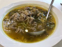 沸腾酸汤金菇肥牛-清心鸡沙田乳鸽店·非遗传承(粤垦路店)