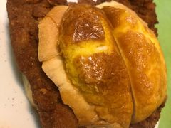 菠萝猪扒包-胜利茶餐室