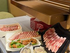 -海底捞火锅(新松江路生日主题店)