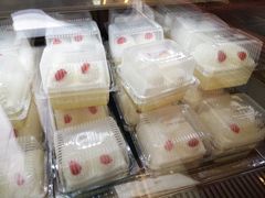 -红宝石·鲜奶小方·海派西点房(开鲁店)