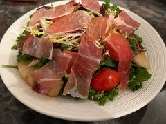 桃子芭乐火腿沙拉-LESCEDARS Brasserie Bistro香柏树