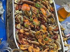 -老东镇啤酒屋海鲜加工·蒸汽海鲜·海鲜烧烤(台东店)