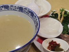 -桥香园云南过桥米线(金马碧鸡店)