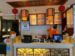 -佬钱湾仔(衣裳街店)