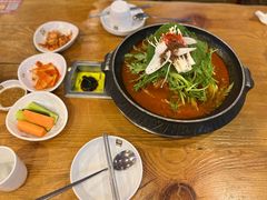 -喇喇排骨火锅·传统韩式脊骨汤(望京西园总店)