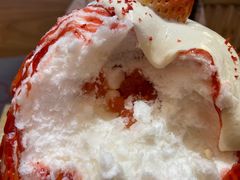 草莓生乳冰-怪物的冰与火(天虹商场中山路店)